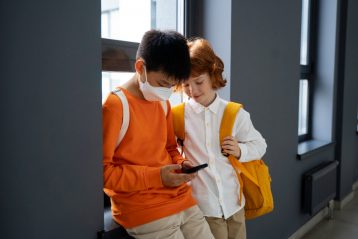 smartphone a scuola no di valditara