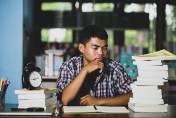 indonesia scuola anticipa prima campanella alle 5.30