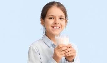 latte nelle scuole campgna per i bambini