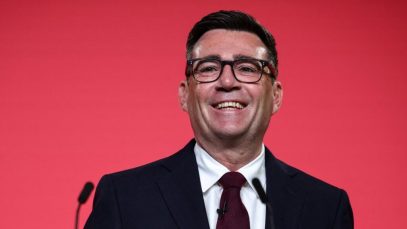 Effetto Burnham: meno licei, più istruzione tecnica e professionale