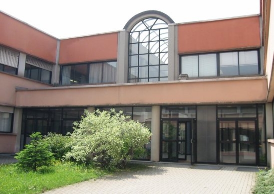 Lombardia, stranieri che vengono, stranieri che vanno via 
